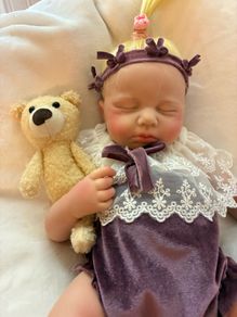 doll.      Full bodied silicone reborn doll