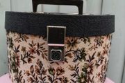 Vintage Makeup/Vanity case