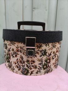 Vintage Makeup/Vanity case