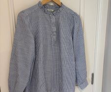 JOULES Ruffle Collar Blouse