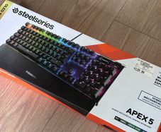 STEELSERIES Apex 5 Gaming Keyboard