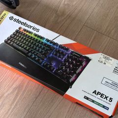 STEELSERIES Apex 5 Gaming Keyboard