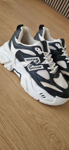 Womens Footwear