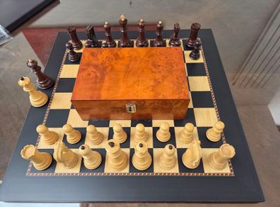 Queen's Gambit chess board and Zagreb pieces