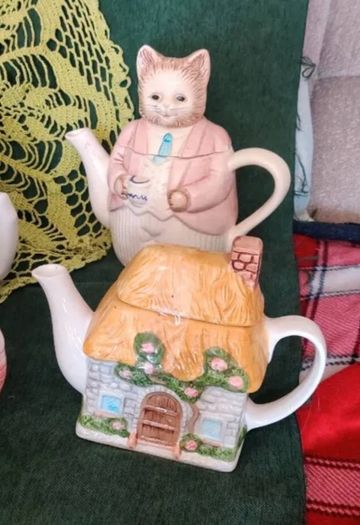 Cottage House teapots