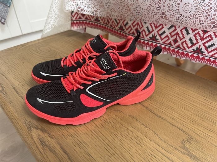 ecco runners
