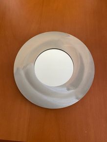 round mirror