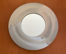 round mirror