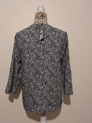 Round Neck Print Top, New with tags