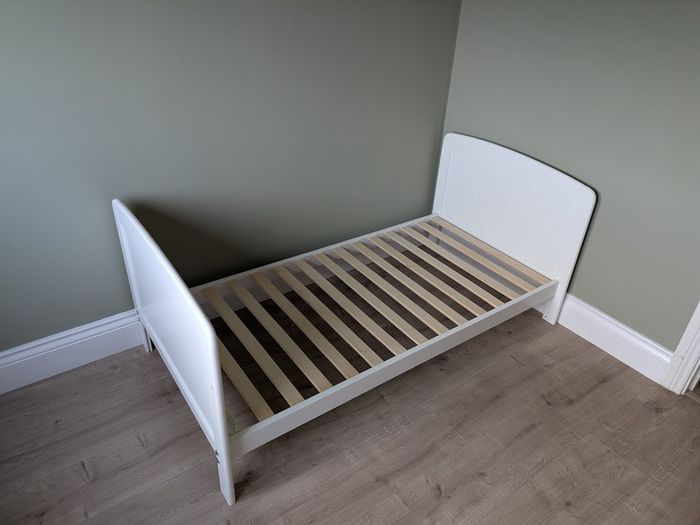 Kids bed