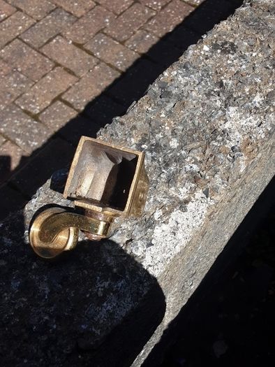 Decorative Furniture Brass wheels ?