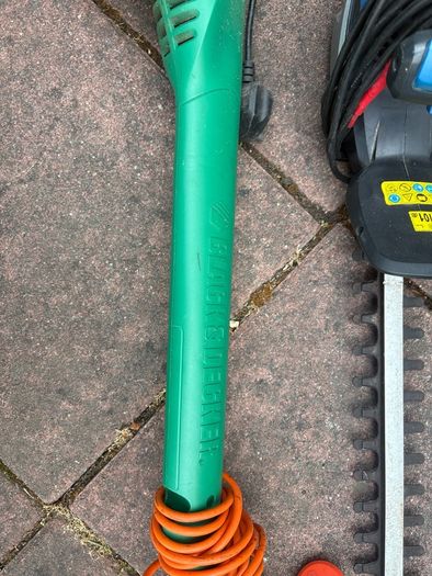 Grass trimmer and hedge trimmer