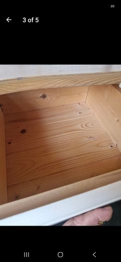 chest of drawers