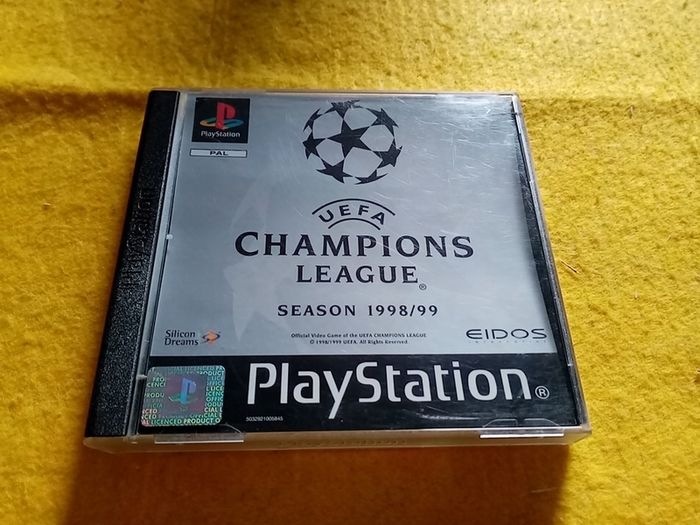 Uefa Champions league 98/99  PlayStation1 Ps1 PlayStation 2 ps2 games Original