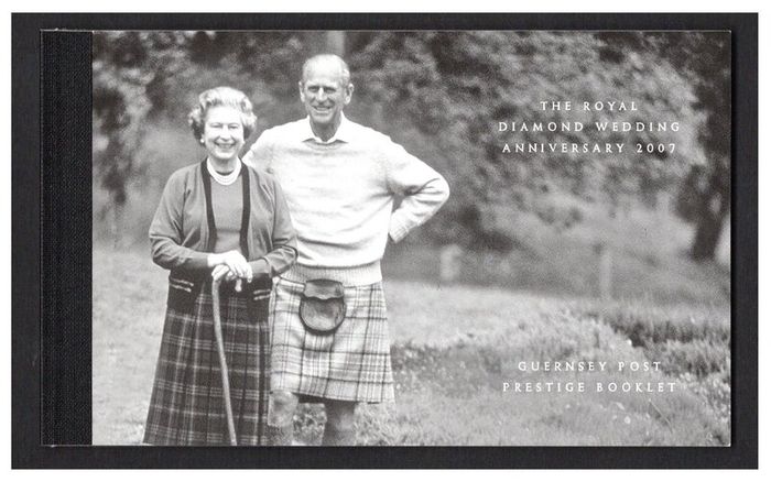 2007 Guernsey The Royal Wedding Anniversary 2007 of Queen Elizabeth II and Prince Philip Commemorative Stamp Booklet Mint Never Hinged (MNH)