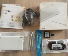 Modded Nintendo ds lite crystal white USG 001 boxed with manual with Flash Card 8gb with Games and retro games pokemon