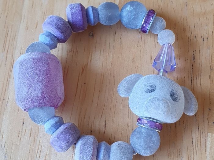 A Cute Twisty Pet Bracelet - See Pics how to Use
