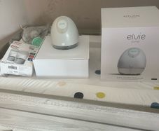 Elvie breast pump