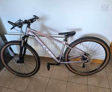 cube access Pro Woman bicycle