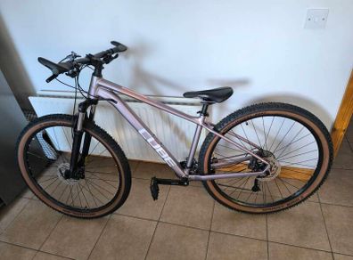 cube access Pro Woman bicycle