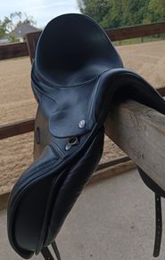 Jaguar Dressage Saddle