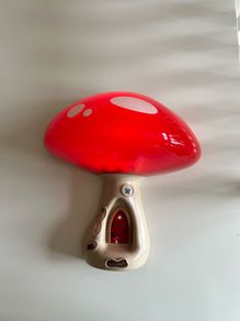 Fairy door: mushroom night light / decoration. Touch on/off function on door.