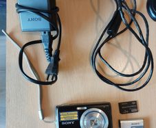 Sony Cyber-shot DSC-W180 10.1 MP Digital Camera Black