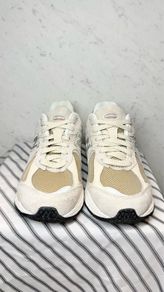 New Balance 2002R