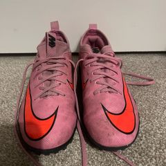 Nike Astro football boots