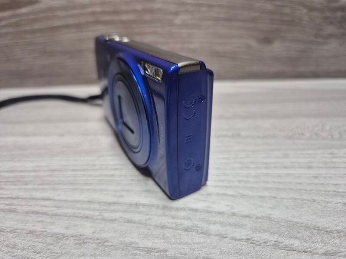 Canon IXUS 180 Digital Compact Camera Working w/ Canon 10x Optical Zoom Lens