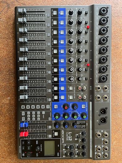 Zoom LiveTrak L-12