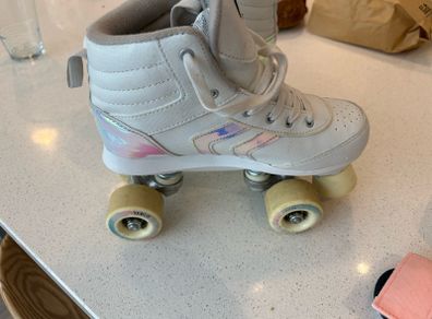 Oxelo Girls Roller Skates and pads set UK Size 5