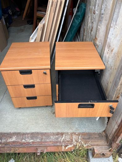 Side desk office drawers
