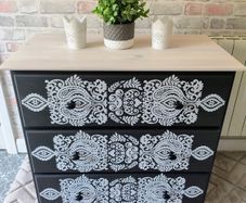 Chest of drawers