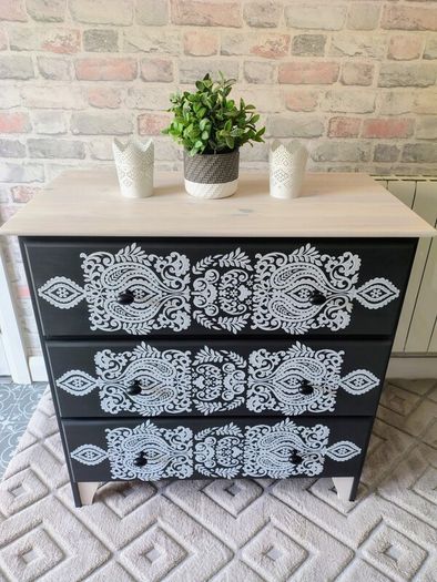 Chest of drawers
