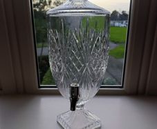 Glass dispenser
