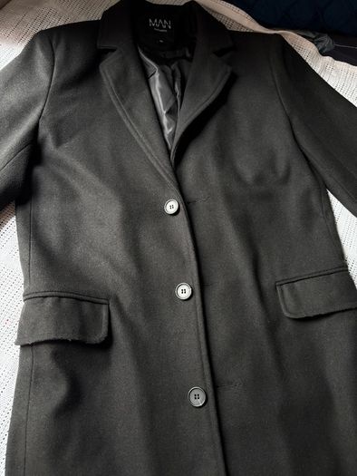 BoohooMAN men's overcoat