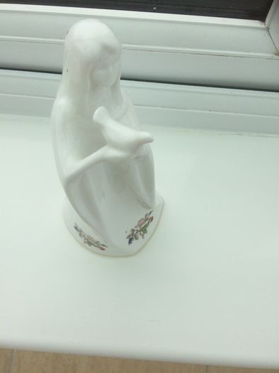Beautiful Tara porcelain lady