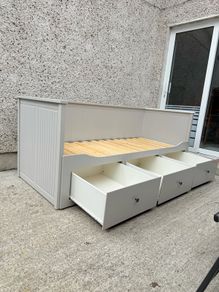 Day bed