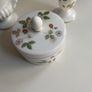 Pretty little Wedgwood collection wild strawberry Image 2