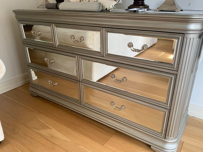 Large. irrored chest of drawers