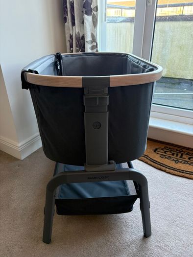 Maxi-Cosi Iora Bedside Crib Excellent Condition