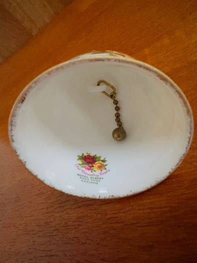 Royal Albert Old Country Roses Bell