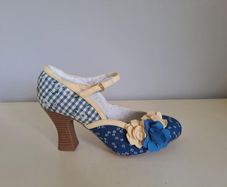 RUBY Shoes Size 4