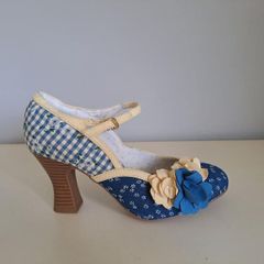 RUBY Shoes Size 4