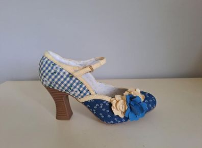 RUBY Shoes Size 4