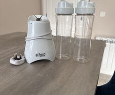 Russel Hobbs Blender/ smoothie maker