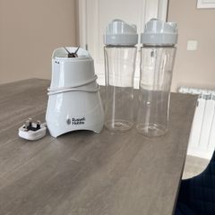 Russel Hobbs Blender/ smoothie maker