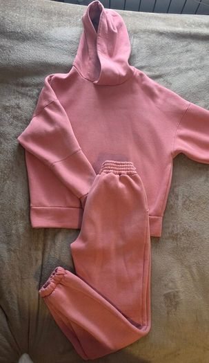 Suit, M