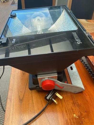 floodlight